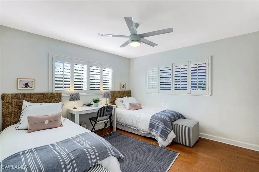 739 7th Avenue N Naples FL 34102