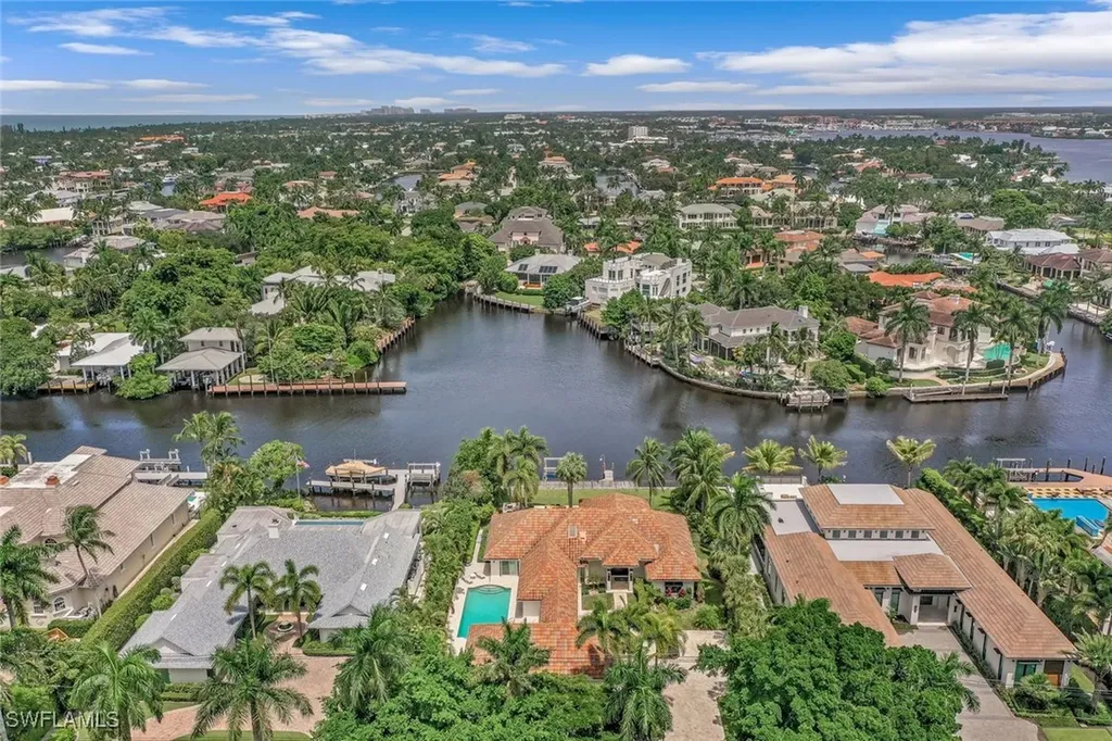 655 Galleon Drive Naples FL 34102
