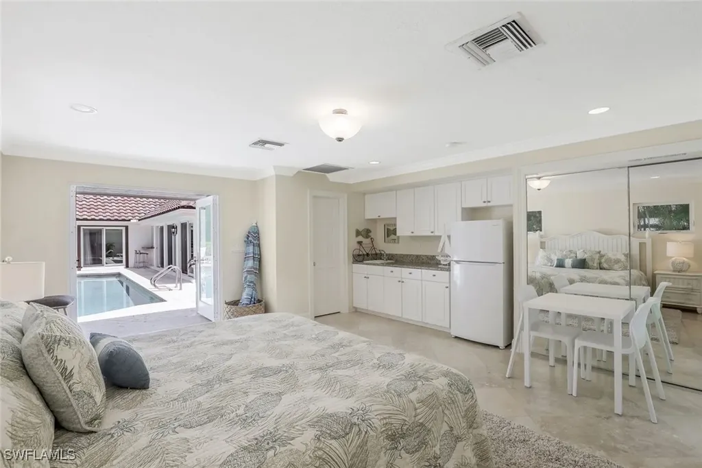 655 Galleon Drive Naples FL 34102