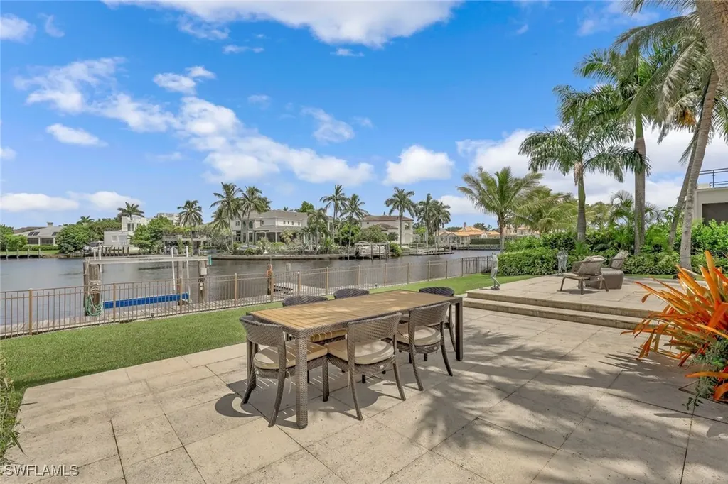 655 Galleon Drive Naples FL 34102