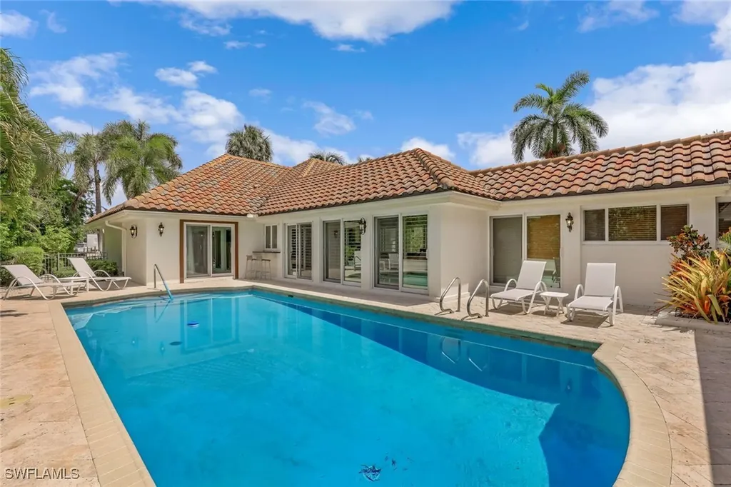 655 Galleon Drive Naples FL 34102