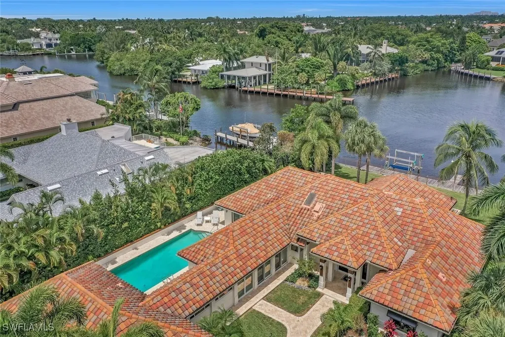 655 Galleon Drive Naples FL 34102