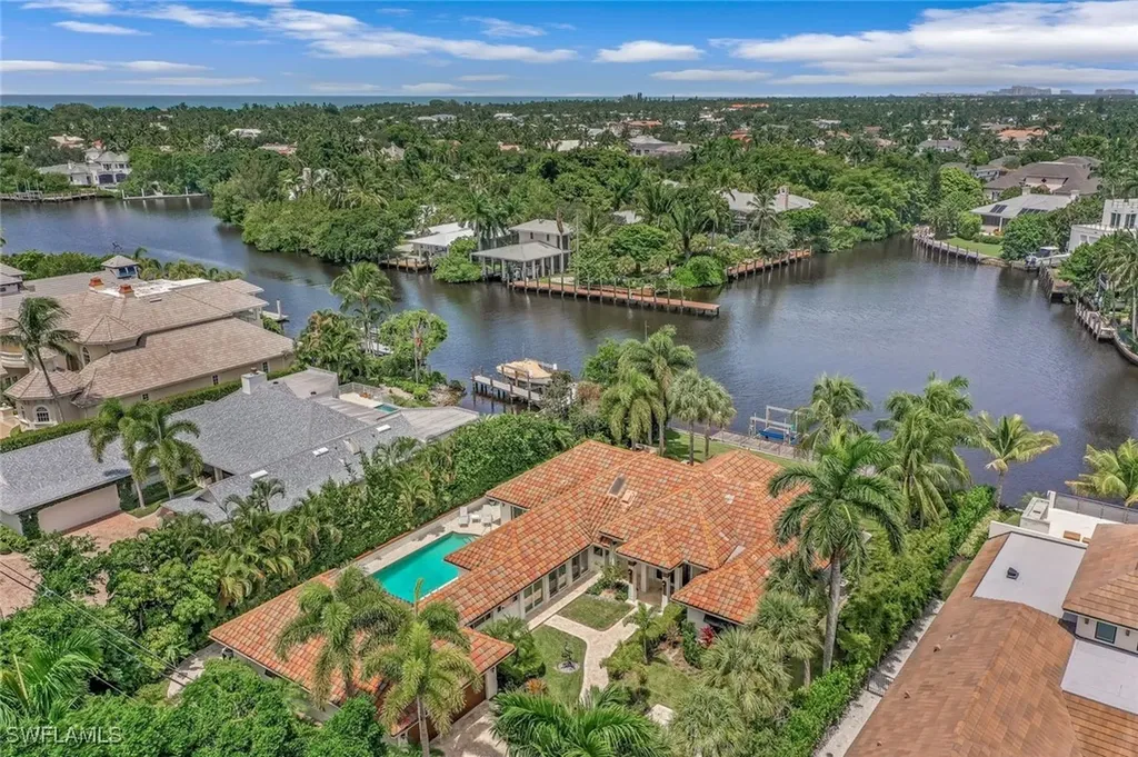 655 Galleon Drive Naples FL 34102