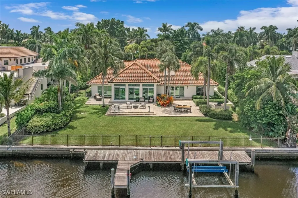 655 Galleon Drive Naples FL 34102