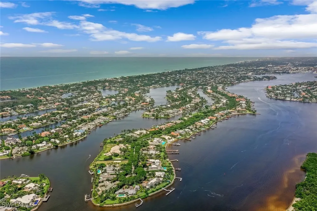 655 Galleon Drive Naples FL 34102