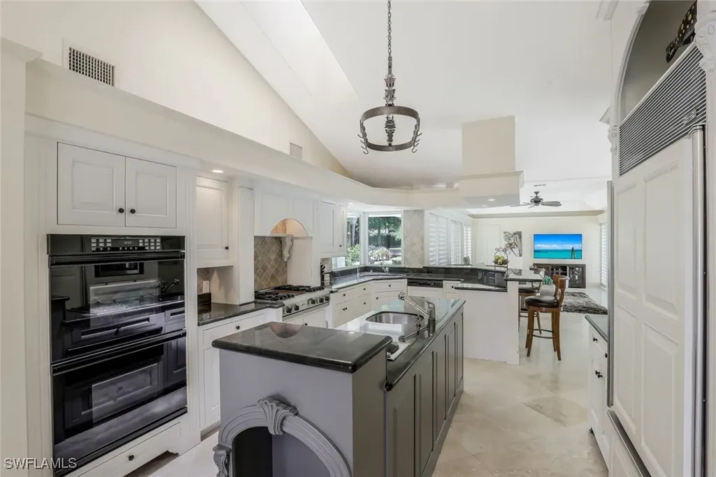655 Galleon Drive Naples FL 34102