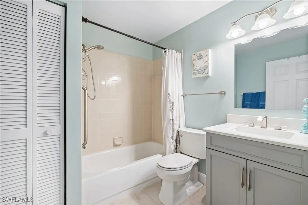 757 Wiggins Lake Drive Naples FL 34110