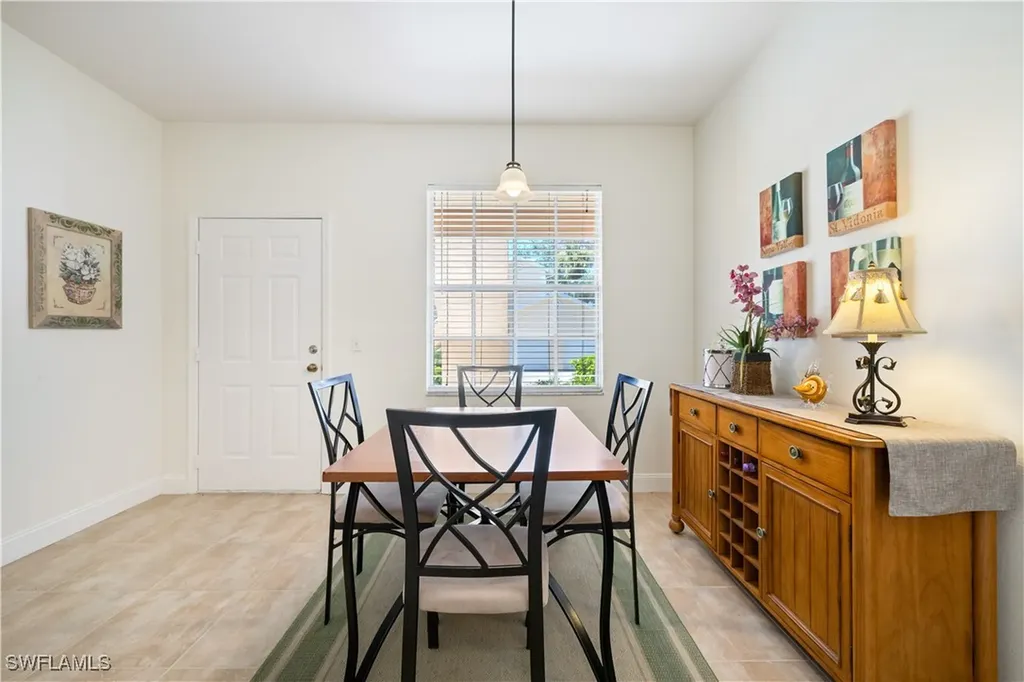 757 Wiggins Lake Drive Naples FL 34110