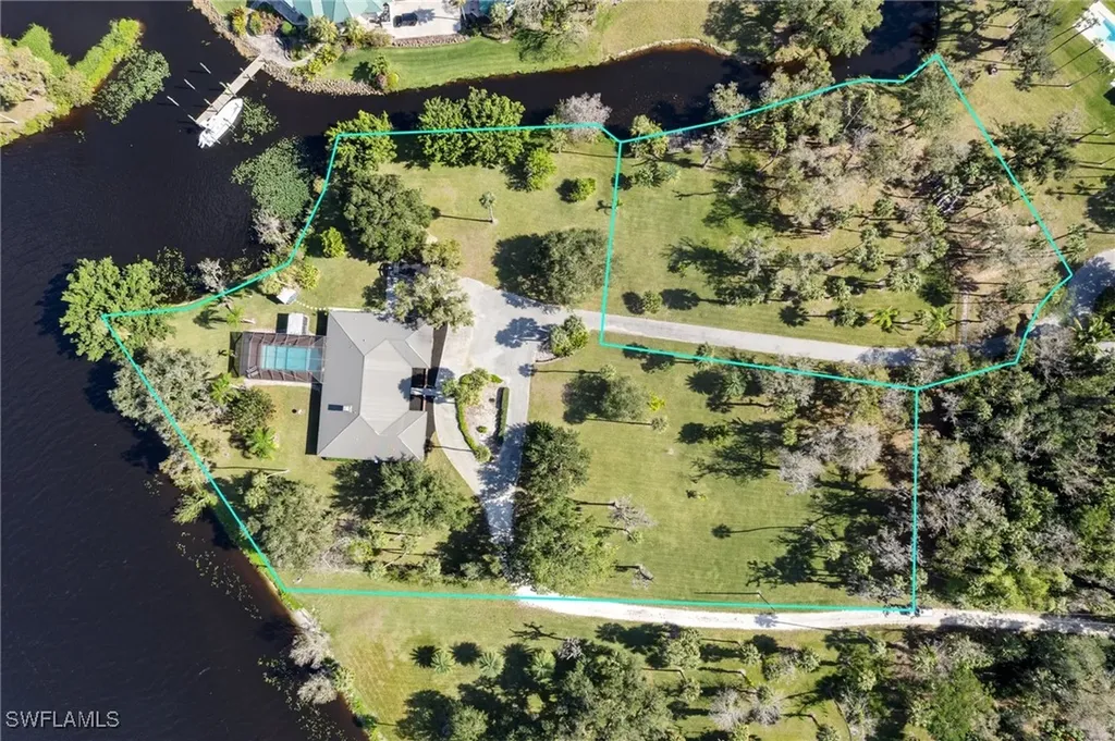 639 Rope Bend Drive Labelle FL 33935