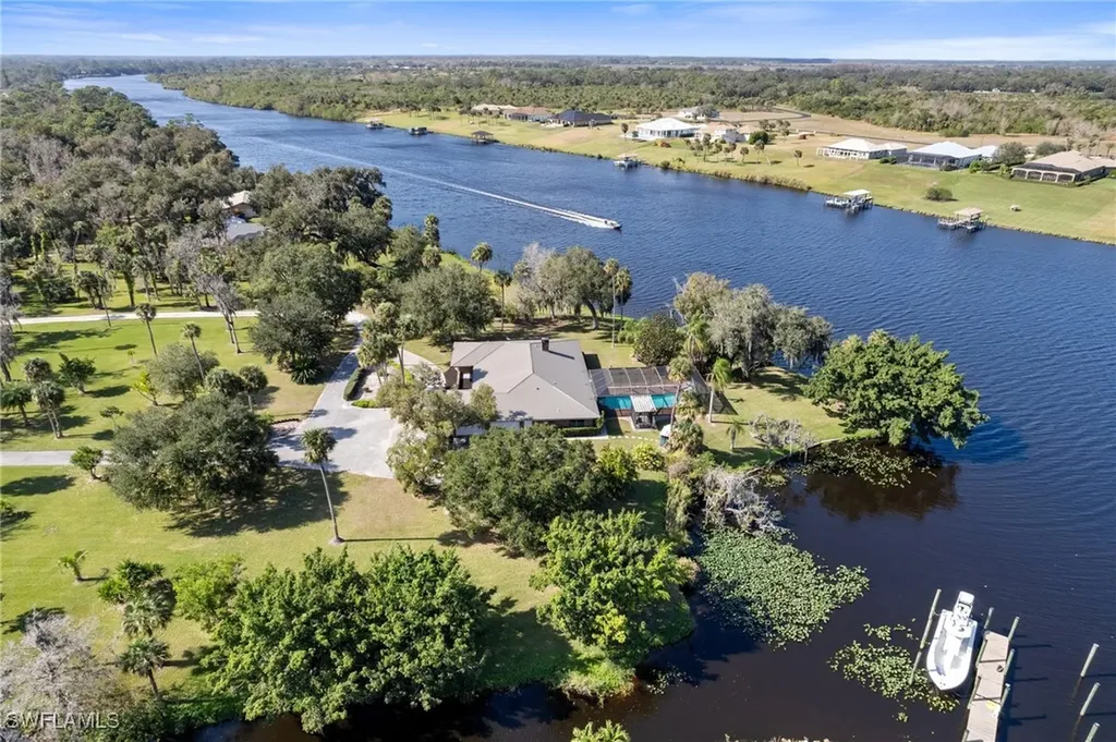 639 Rope Bend Drive Labelle FL 33935