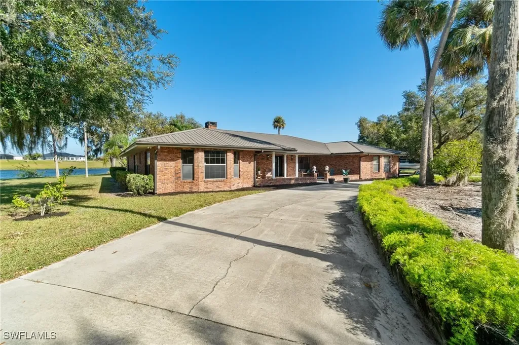 639 Rope Bend Drive Labelle FL 33935