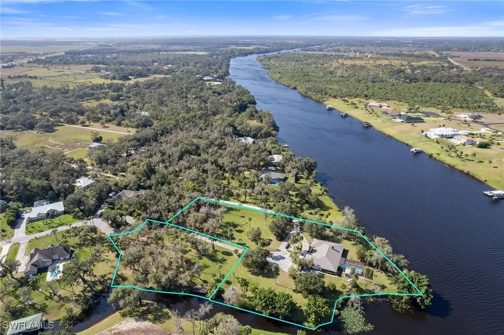 639 Rope Bend Drive Labelle FL 33935