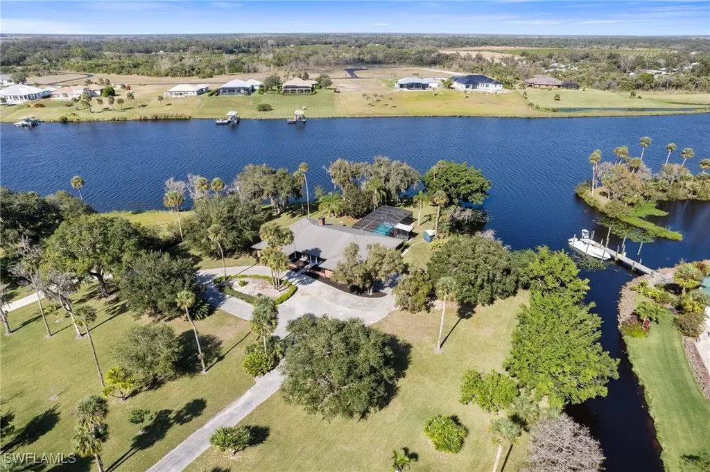 639 Rope Bend Drive Labelle FL 33935