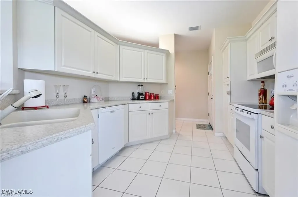 6065 Pinnacle Lane Naples FL 34110