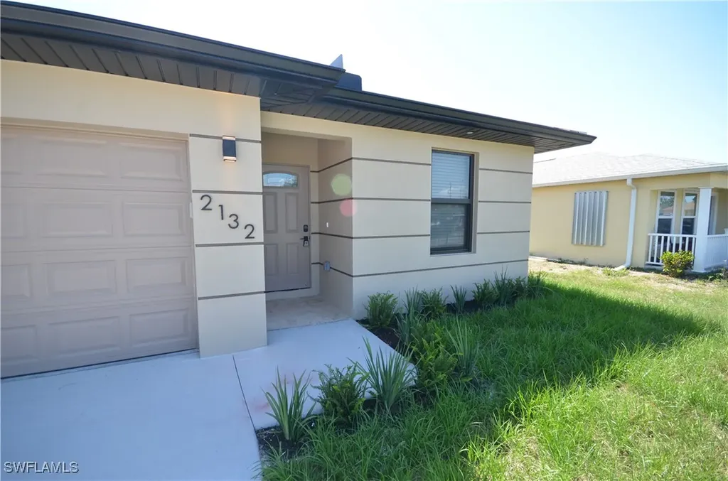 2132 Barker Boulevard Fort Myers FL 33916