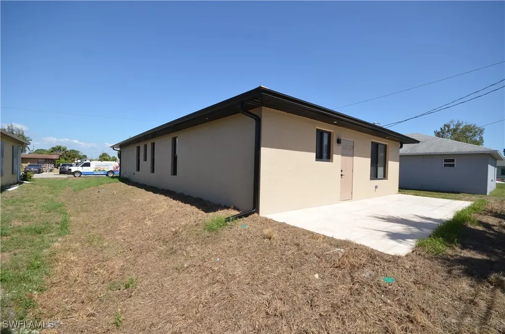 2132 Barker Boulevard Fort Myers FL 33916
