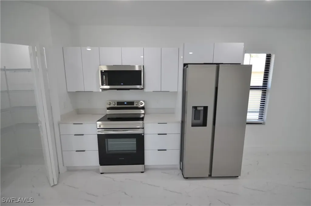 2132 Barker Boulevard Fort Myers FL 33916