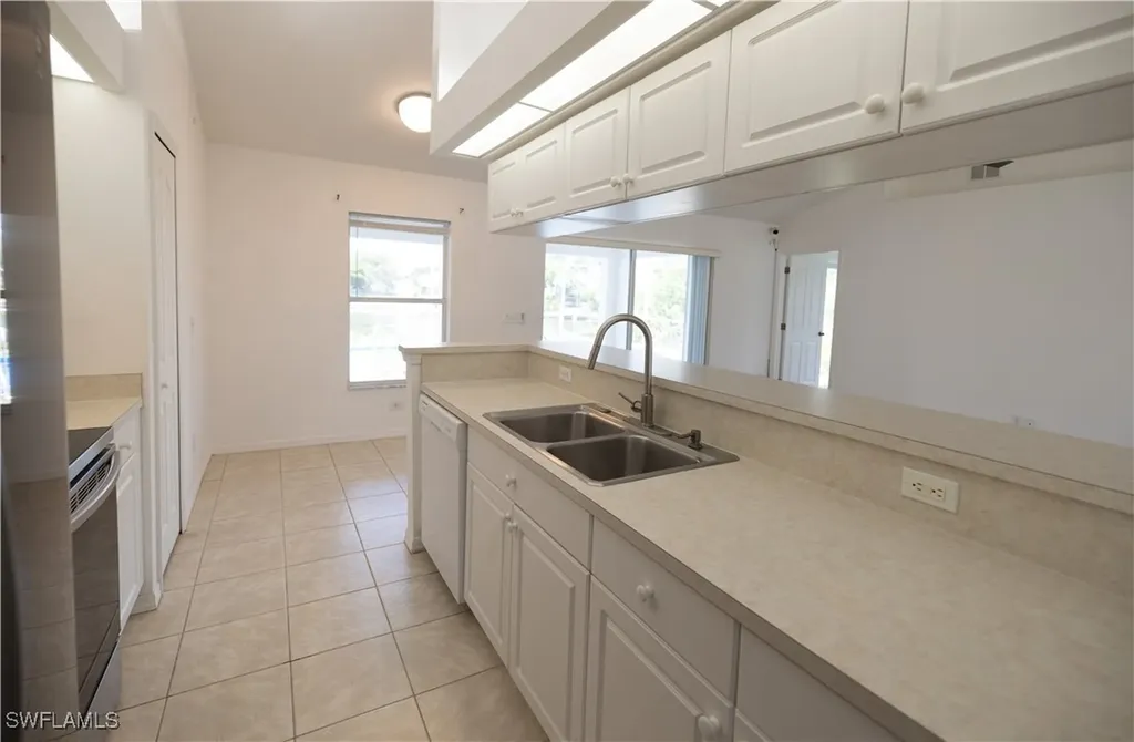 501 SE 7th Street Cape Coral FL 33990