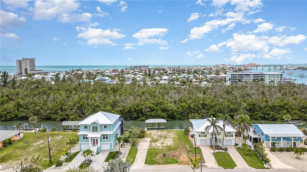 225 Tropical Shore Way Fort Myers Beach FL 33931
