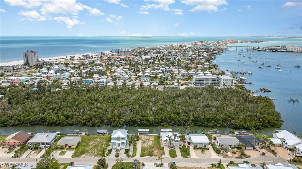 225 Tropical Shore Way Fort Myers Beach FL 33931