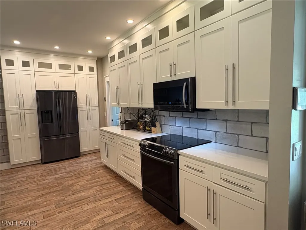 110 16th Avenue NE Naples FL 34120