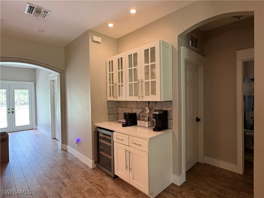 110 16th Avenue NE Naples FL 34120