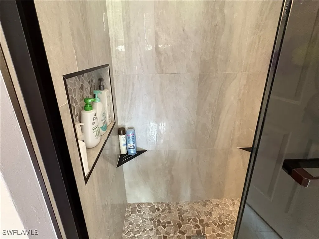 110 16th Avenue NE Naples FL 34120