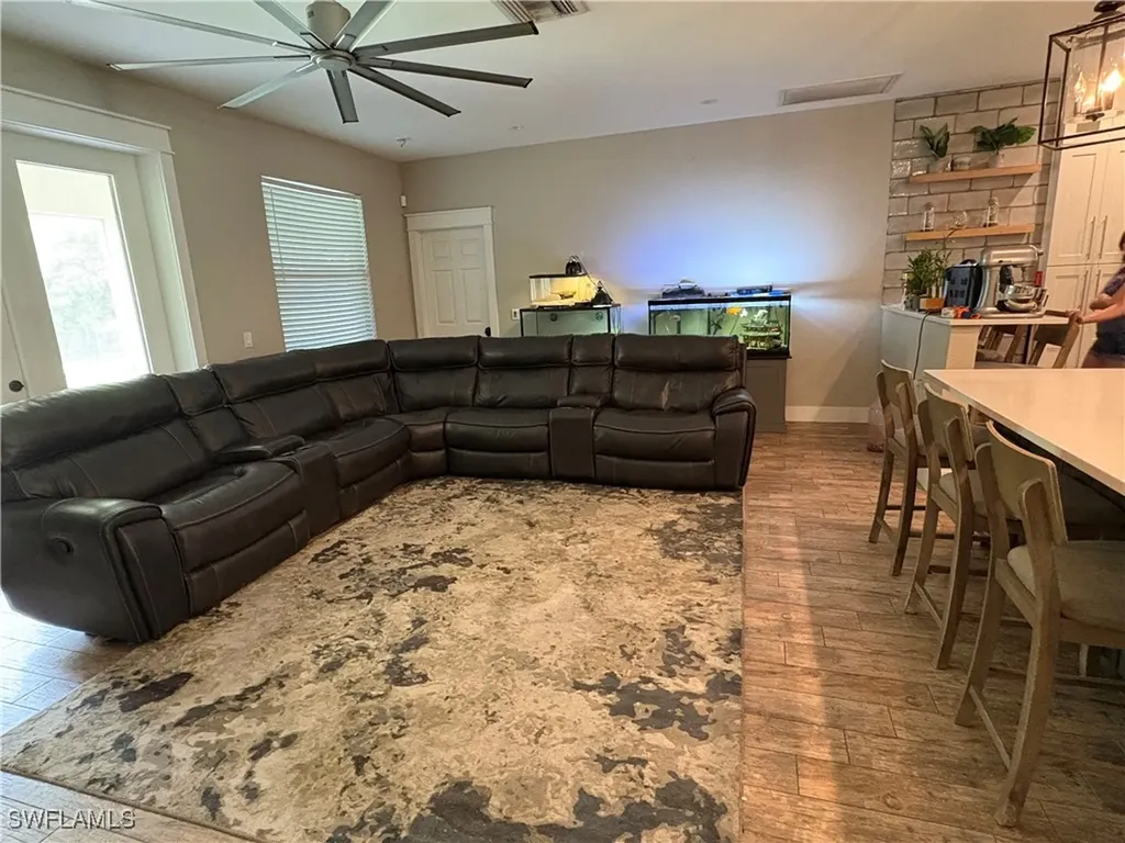 110 16th Avenue NE Naples FL 34120