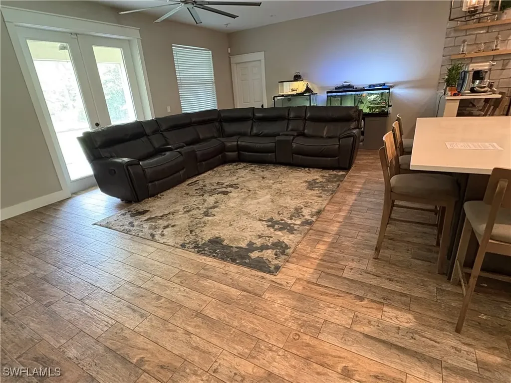 110 16th Avenue NE Naples FL 34120