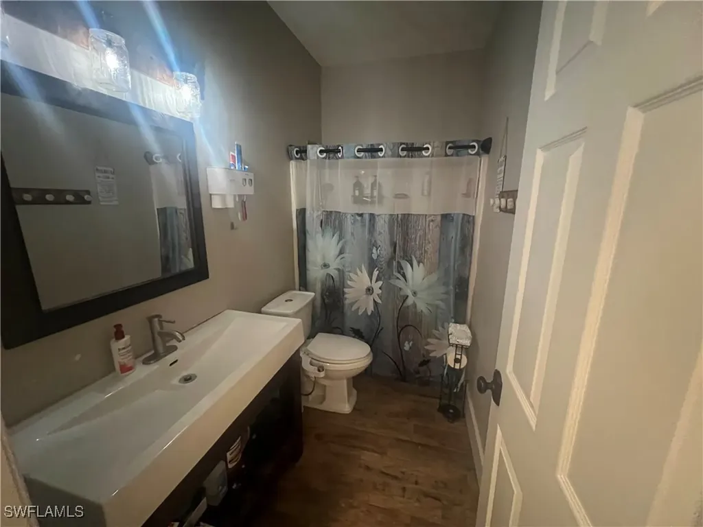 110 16th Avenue NE Naples FL 34120