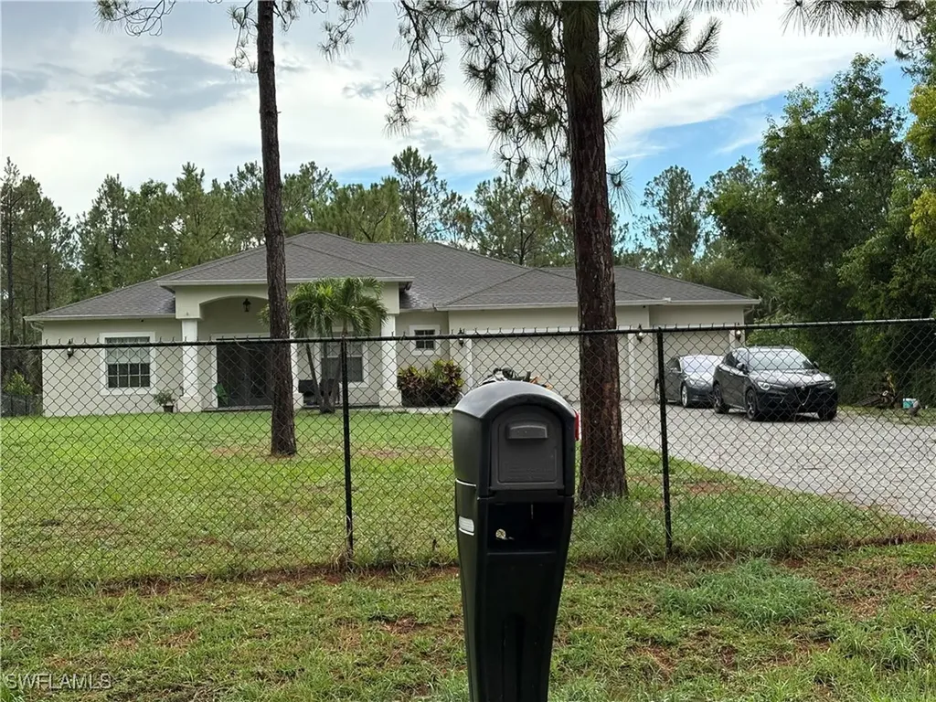 110 16th Avenue NE Naples FL 34120