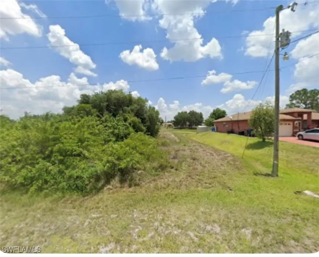635 Tomasello Avenue Lehigh Acres FL 33974