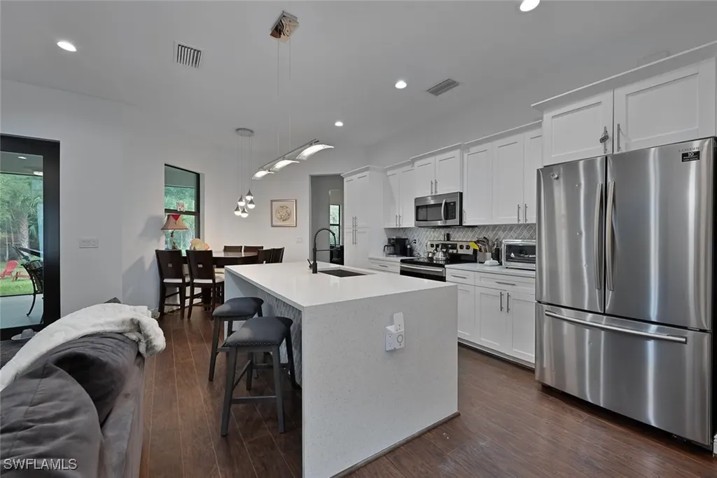 4345 6th Avenue NE Naples FL 34120