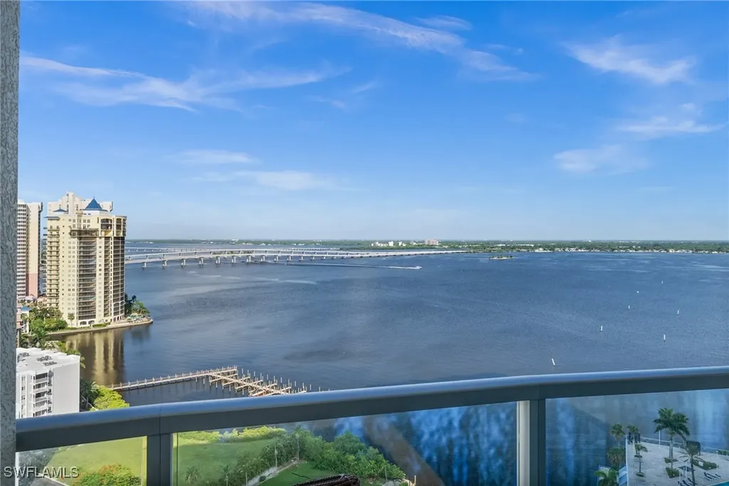 3000 Oasis Grand Boulevard Fort Myers FL 33916