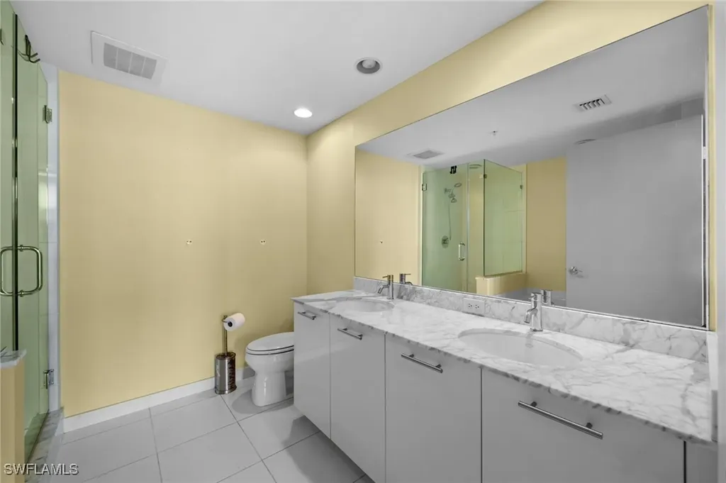 3000 Oasis Grand Boulevard Fort Myers FL 33916