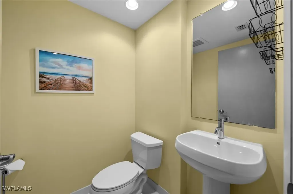 3000 Oasis Grand Boulevard Fort Myers FL 33916