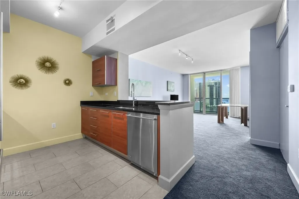 3000 Oasis Grand Boulevard Fort Myers FL 33916