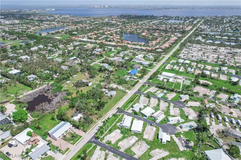 93 Sycamore Lane Fort Myers FL 33908