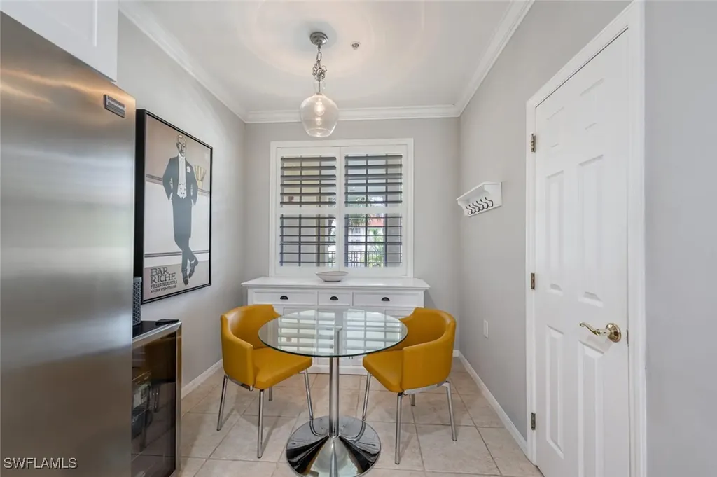 4883 Hampshire Court Naples FL 34112