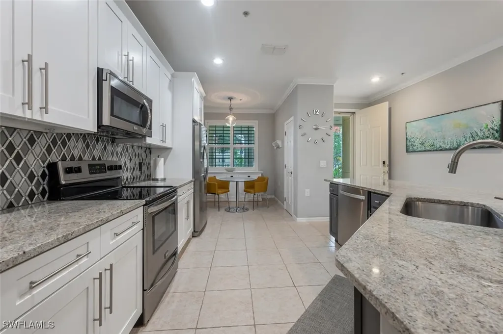 4883 Hampshire Court Naples FL 34112