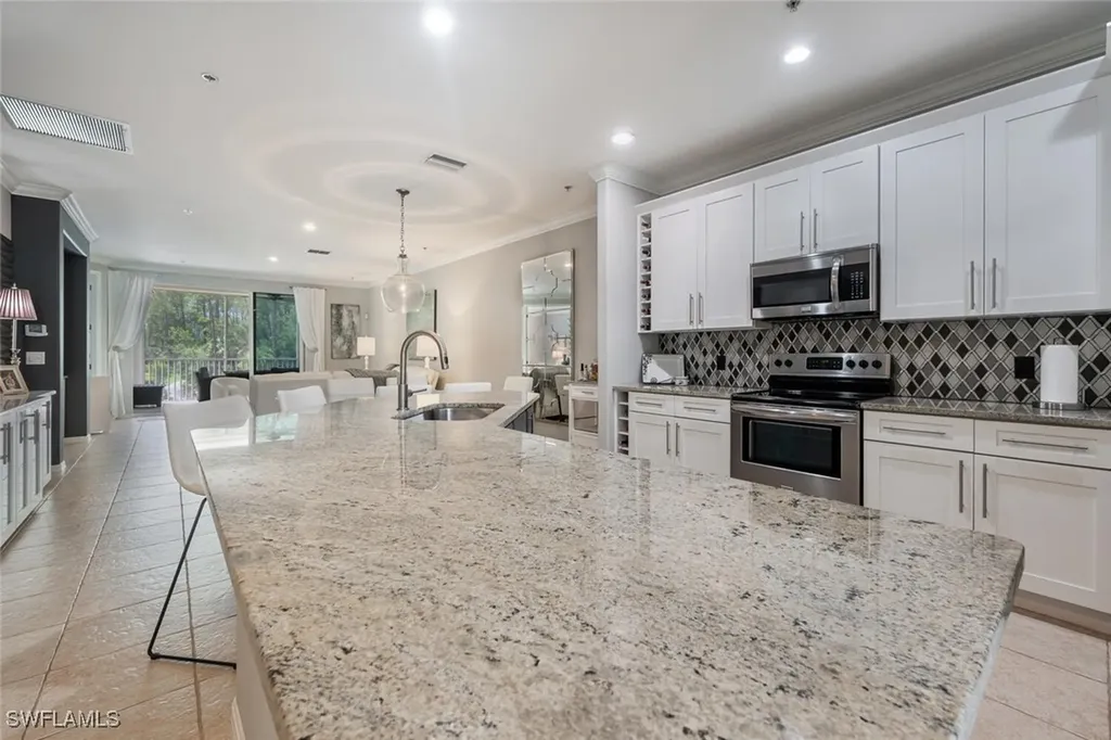 4883 Hampshire Court Naples FL 34112