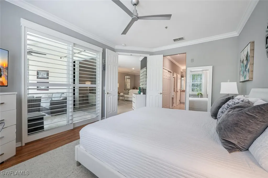 4883 Hampshire Court Naples FL 34112