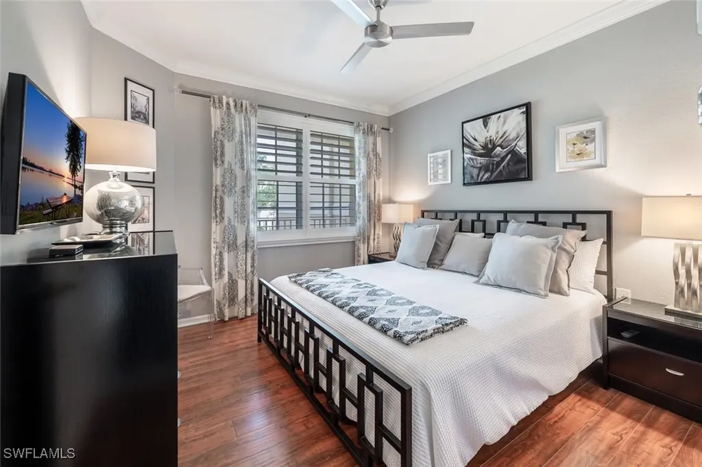 4883 Hampshire Court Naples FL 34112