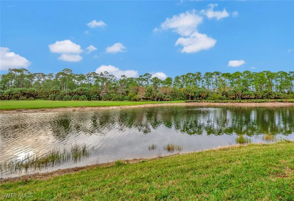 4883 Hampshire Court Naples FL 34112