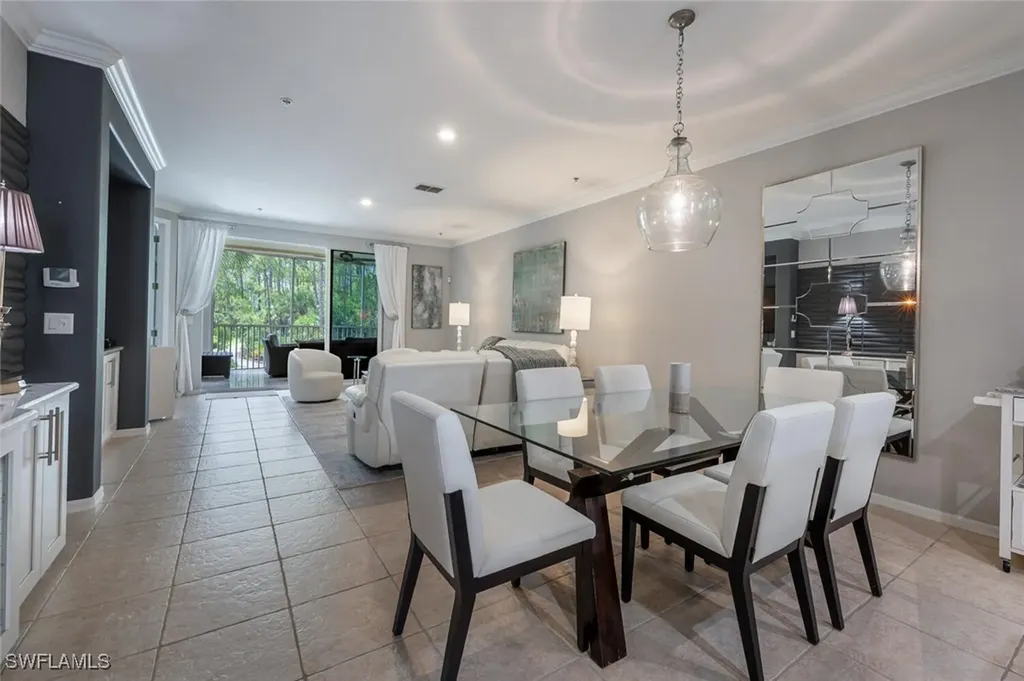 4883 Hampshire Court Naples FL 34112