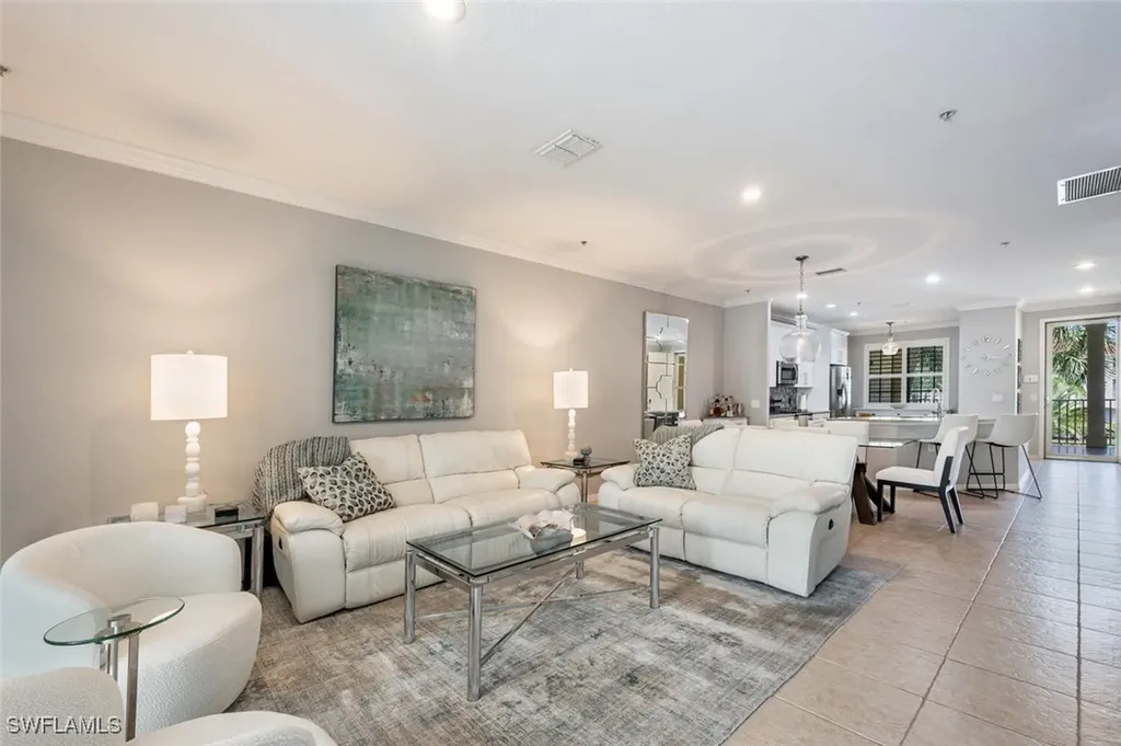 4883 Hampshire Court Naples FL 34112