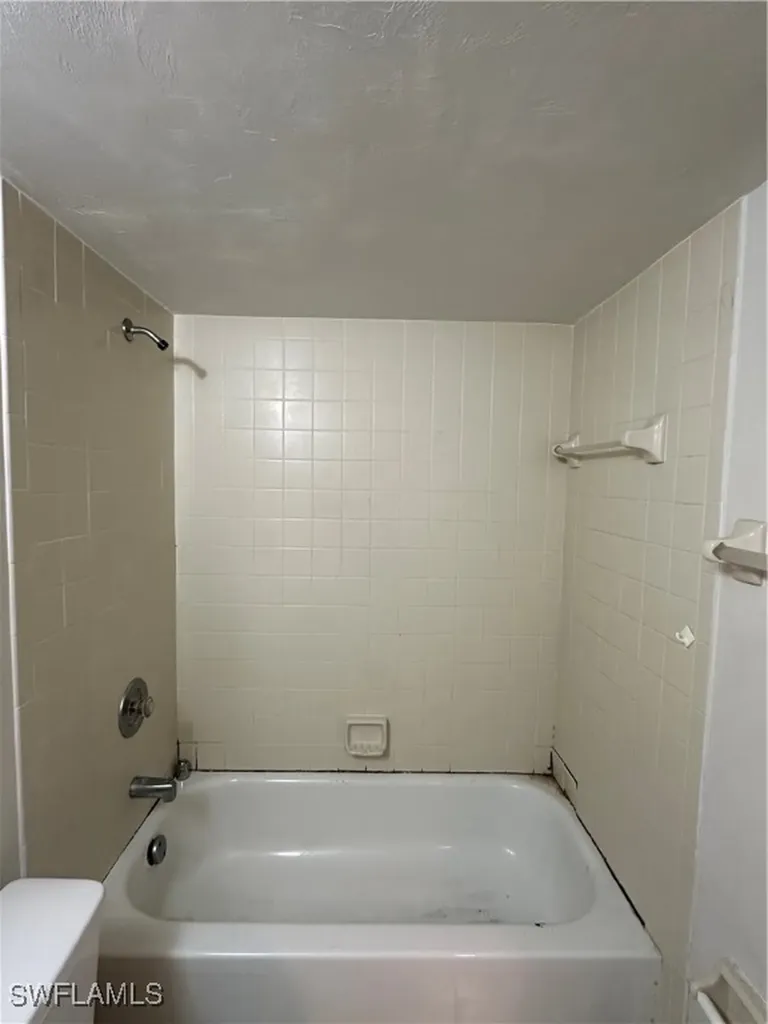 1224 Commonwealth Circle Naples FL 34116