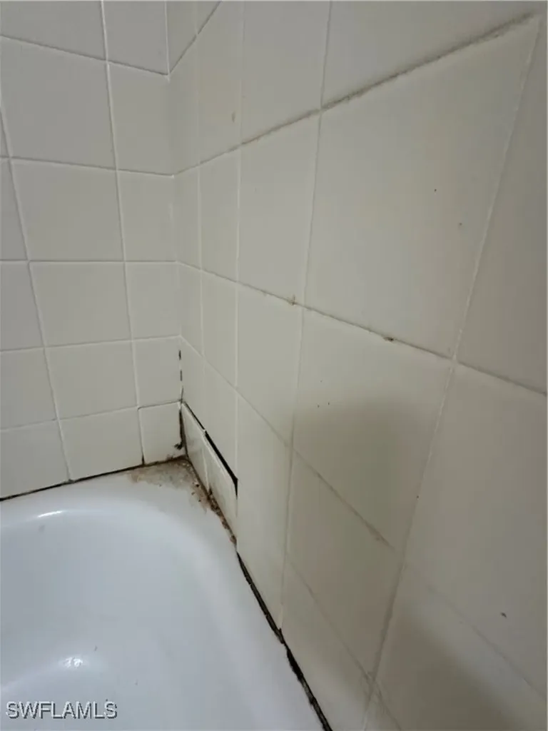 1224 Commonwealth Circle Naples FL 34116