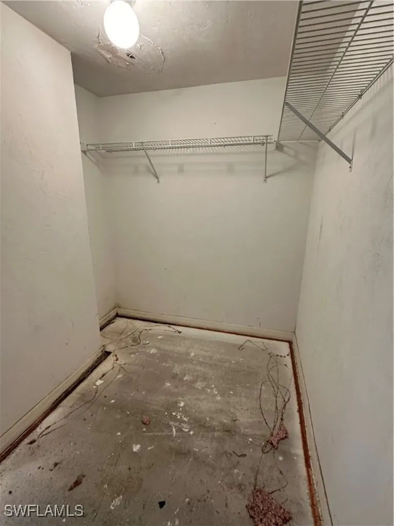 1224 Commonwealth Circle Naples FL 34116