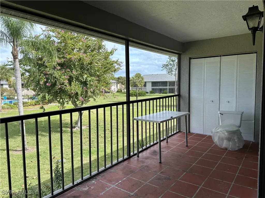 1224 Commonwealth Circle Naples FL 34116